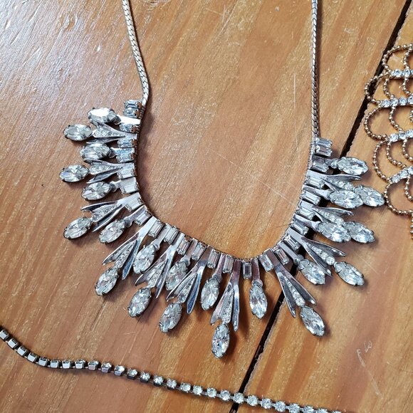 22 Piece Mixed Jewelry Lot - Picture 2 of 16